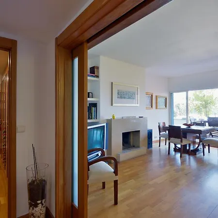 Apartment Feels Like - Restelo Flat With Terrace *