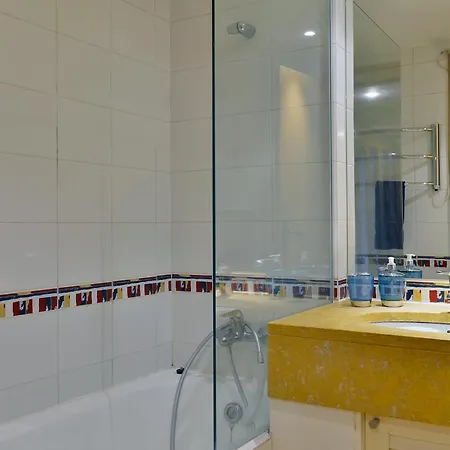 Feels Like - Restelo Flat With Terrace Apartment *